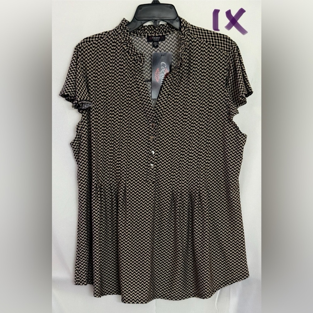 Cocomo Black and White Patterned Women's Blouse